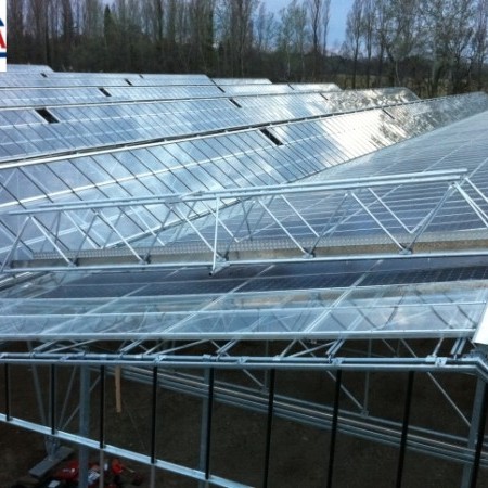 Imágen Greenhouse Safety for Plastic Replacement & High-Altitude Maintenance